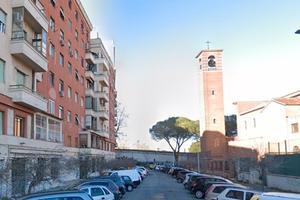 Pigneto camera ad uso condiviso