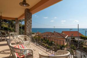 Villa panoramica sul mare