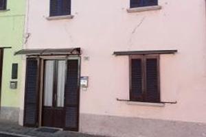 Casa indipendente Costa de'Nobili