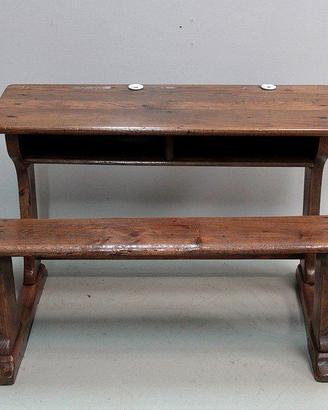 Banco di scuola primaria in quercia