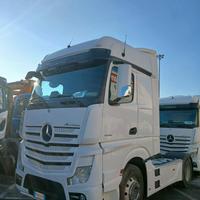 B465 - Trattore stradale Mercedes-Benz Actros 18.4
