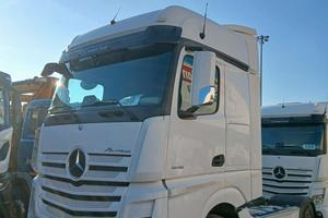 B465 - Trattore stradale Mercedes-Benz Actros 18.4