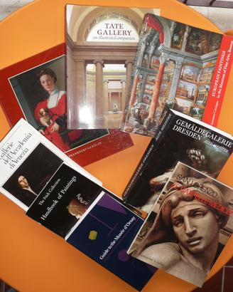 Cataloghi Musei Europei e Americani;