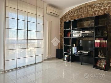 3 LOCALI A GIUGLIANO IN CAMPANIA