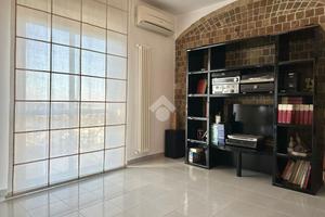 3 LOCALI A GIUGLIANO IN CAMPANIA