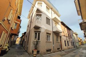 CASA SEMINDIPENDENTE A CASALNOCETO