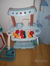 banco della frutta e tagliaerba 