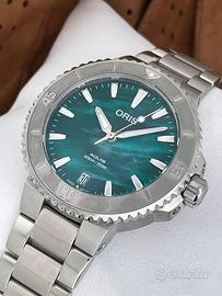 ORIS AQUIS DATE x BRACENET – NUOVO – FULL SET