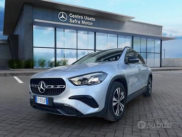 Mercedes-Benz GLA 200 d Automatic Progressive...