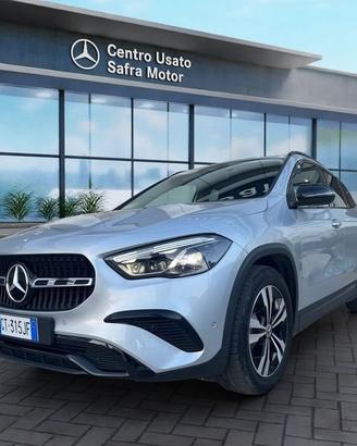 Mercedes-Benz GLA 200 d Automatic Progressive...