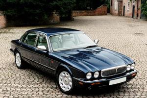 JAGUAR XJ 4.0 V8 Sovereign ASI CRS