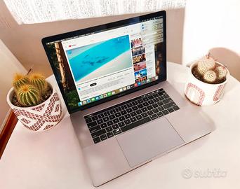Apple MacBook Pro 15 2019 i7 16GB 512GB SSD Radeon