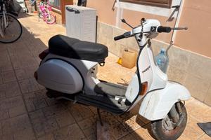 Vespa 125 px