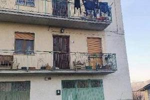 Immobile in asta di 196 m² con 3 locali e box auto