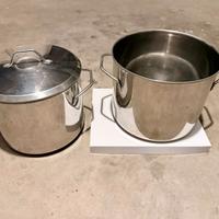 2 Pentole grandi in acciaio diametro 28 e 30 cm
