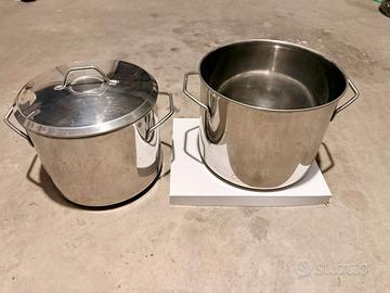 2 Pentole grandi in acciaio diametro 28 e 30 cm
