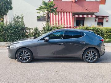 Mazda 3 sky active x 2000cc 179 cv