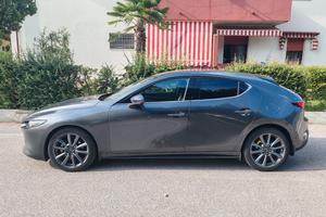 Mazda 3 sky active x 2000cc 179 cv