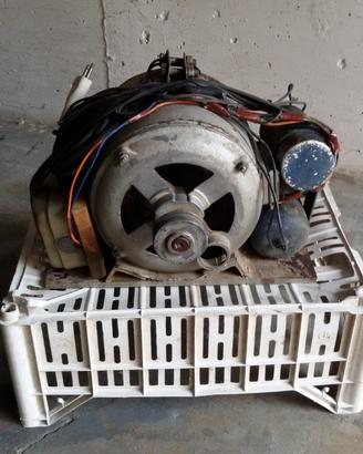 Motore elettrico 220 V