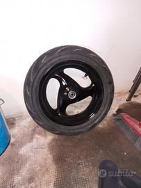 cerchioni f12 mai usati da quando verniciati 