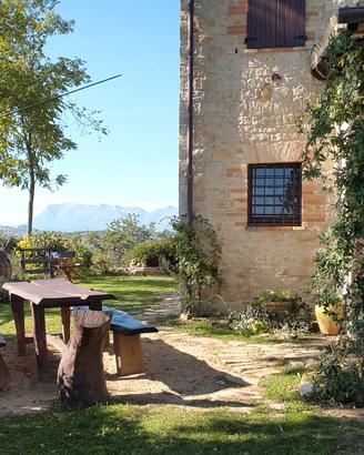 Festività in relax in collina: Casale panoramico