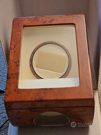 Scatola manutentore di carica per orologi 