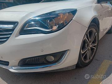 Stupenda Opel Insignia station wagon