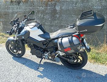BMW F 800 R (2010) - FULL OPTIONAL DA TURISMO - PR