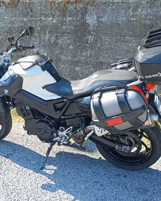 BMW F 800 R (2010) - FULL OPTIONAL DA TURISMO - PR