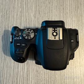 Canon 200D + 18-55mm STM | 2 Batterie Originali