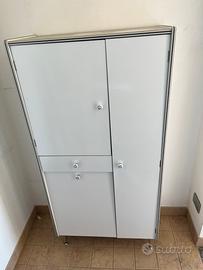 Mobiletto Vintage Anni '60 con Piedini a Spillo