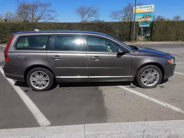 Volvo V70 D5 2.5