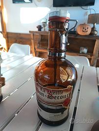 bottiglie di birra famosa vuote