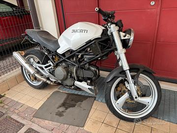 Ducati monster 600