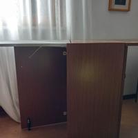Mobiletto pieghevole da stiro usato