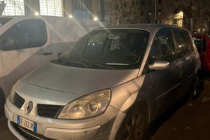 renault grand  scenic neopatentato ok