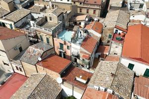 3 LOCALI A VASTO