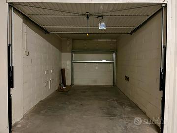 Box auto fuori mura zona tribunale