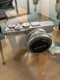 Olympus Pen E-P7 +14-42