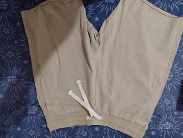 pantaloncini colore beige  misura S 