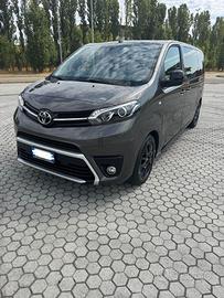 Toyota Proace VERSO BLACK EDITION