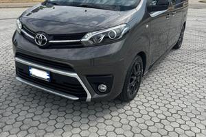 Toyota Proace VERSO BLACK EDITION
