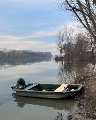 Barca Carolina skiff j12