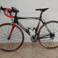 bici da corsa FRW in carbonio