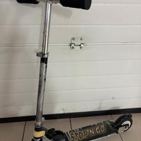 Monopattino con luci