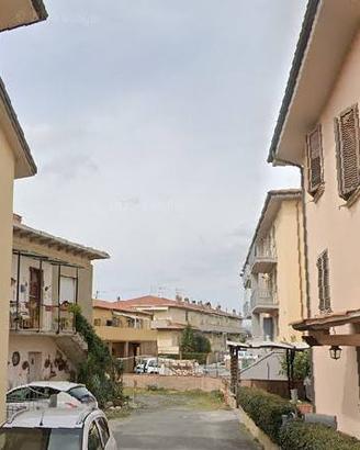 Locale commerciale - Cecina