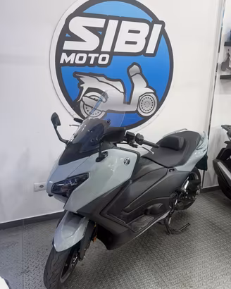 Yamaha T Max 560