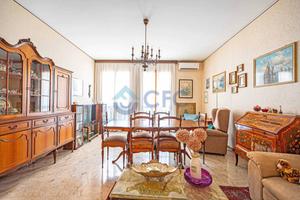 Appartamento di 120 m² con 3 locali a Milano