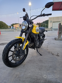 Ducati scrambler Icon 800