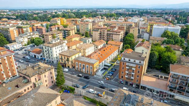 MULTILOCALE A PARMA